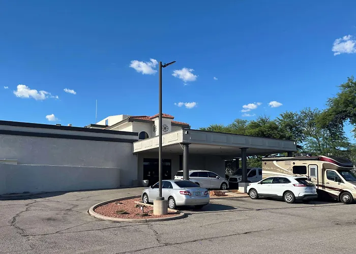 6 Tucson, Az Airport Kino Sports Complex Hotel